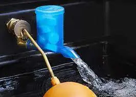 Aquatabs Flo purifying water as it is being poured